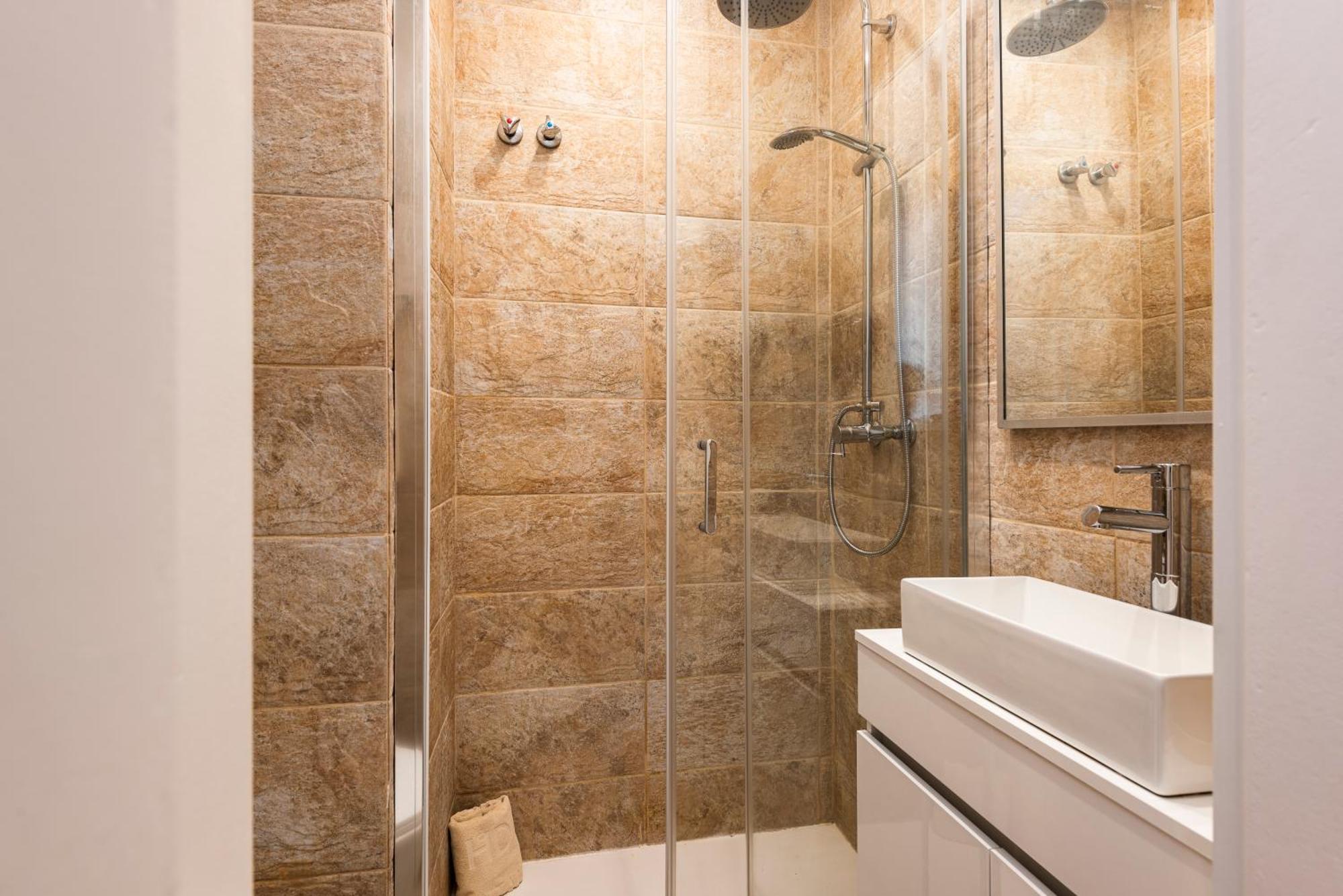 Madalena Hostel E Suites FAO Dış mekan fotoğraf