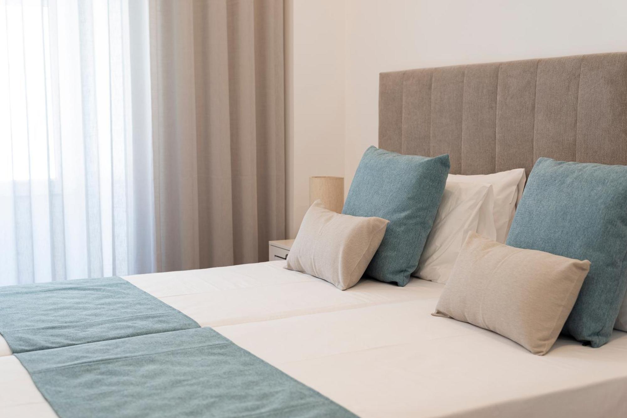 Madalena Hostel E Suites FAO Dış mekan fotoğraf